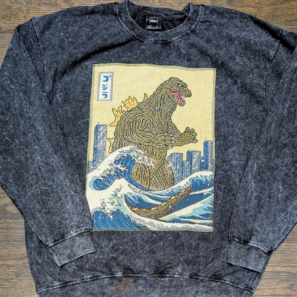 New XL Godzilla King Of Monsters Tsunami Japanese Distressed Sweatshirt